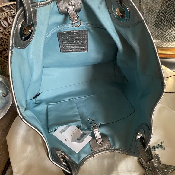 COACH BEACH PRINT BAG & ACCESSORIES EUC - Picture 9 of 16